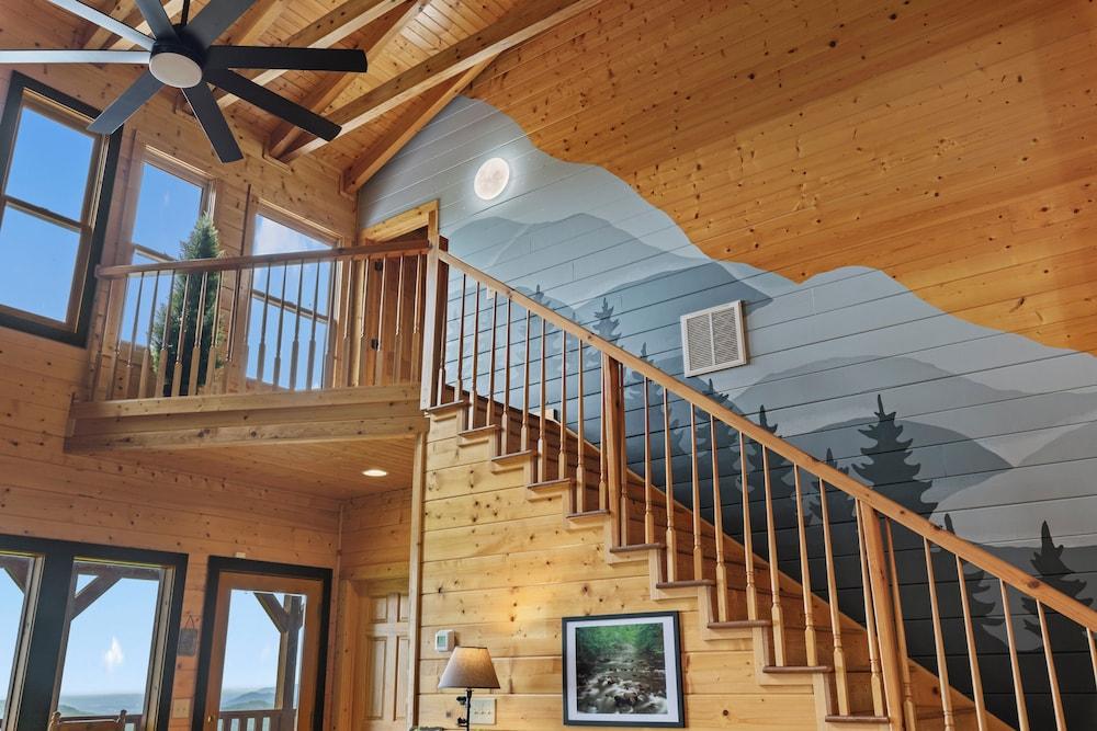 ذا ريل مكوي ستونينج فيوز دبي/و بريفيت هوت توب