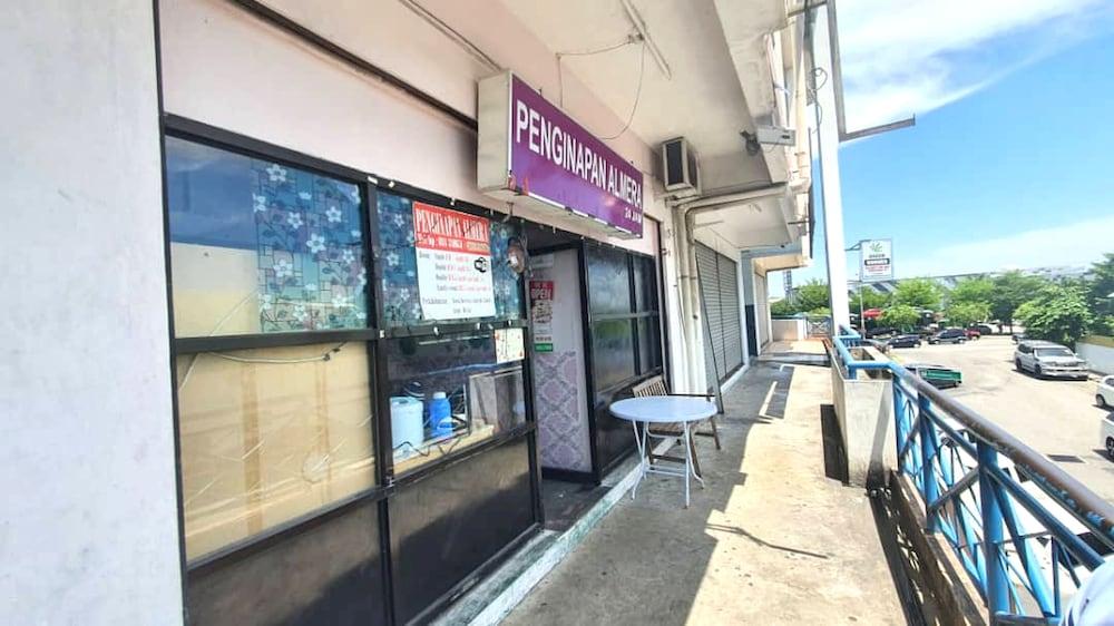 هوتل أو بينجينابان ألميرا