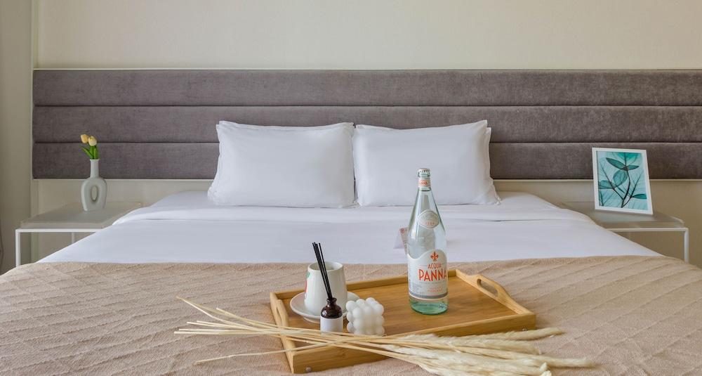 Expressionz Suites KL by Perfect Host Room