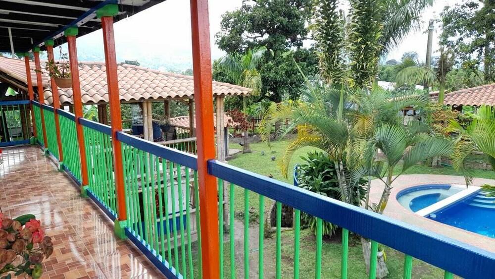 فينكا هوتل لا بيرلا المنطقة الخارجية