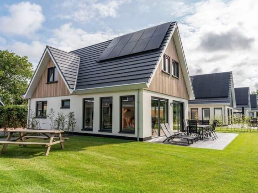 Holiday Home in Texel Near Forest and Sea
