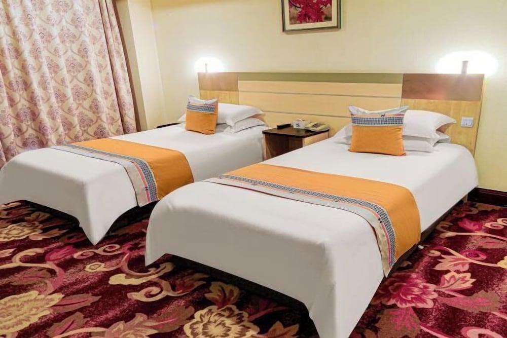 Sunkist International Hotel