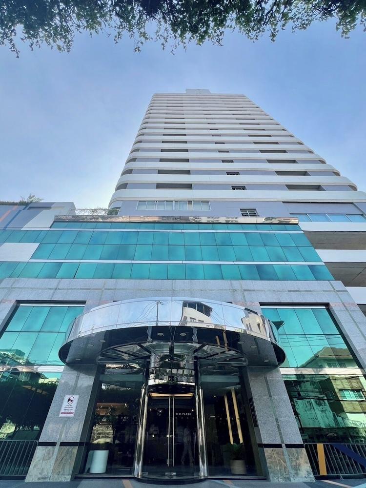 بي يو بليس هوتل تفاصيل الفندق من الخارج