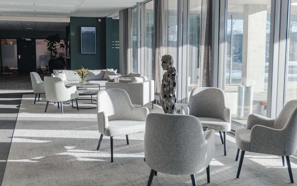 بست ويسترن بلس أوسلو أيربورت الردهة