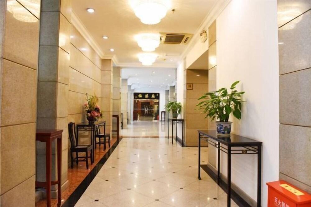 Minqing Qiyuan Hotel Interior