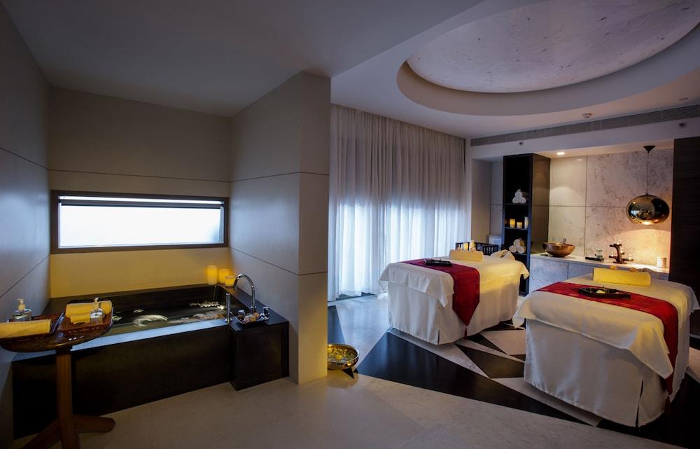 InterContinental Chennai Mahabalipuram Resort by IHG Treatment Room