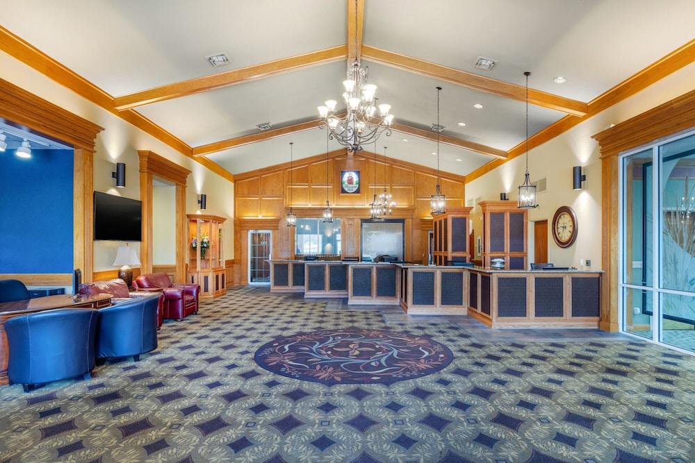 Legacy at Thousand Hills Lobby