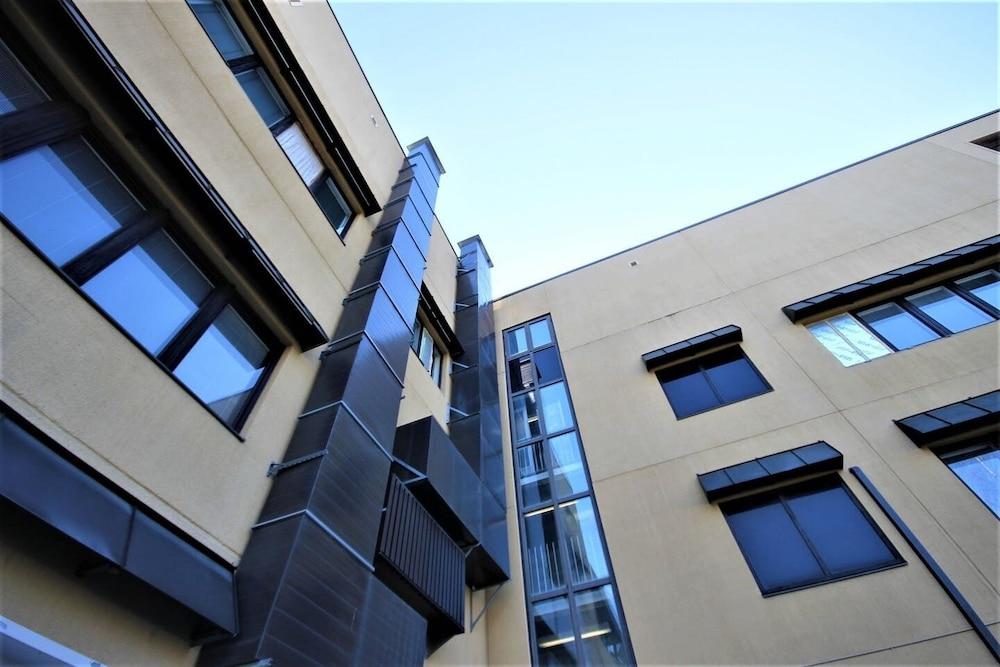 فورينوم أبارتهوتل كوبيو المنطقة الخارجية