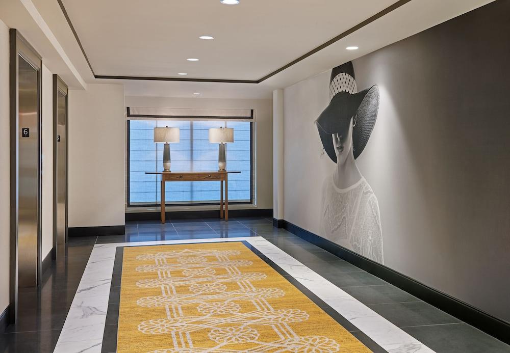 The Hotel at Avalon, Autograph Collection Lobby