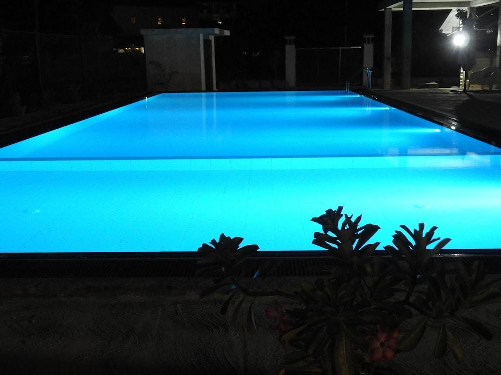 أماندا بيتش ريزورت زحليقة مائية