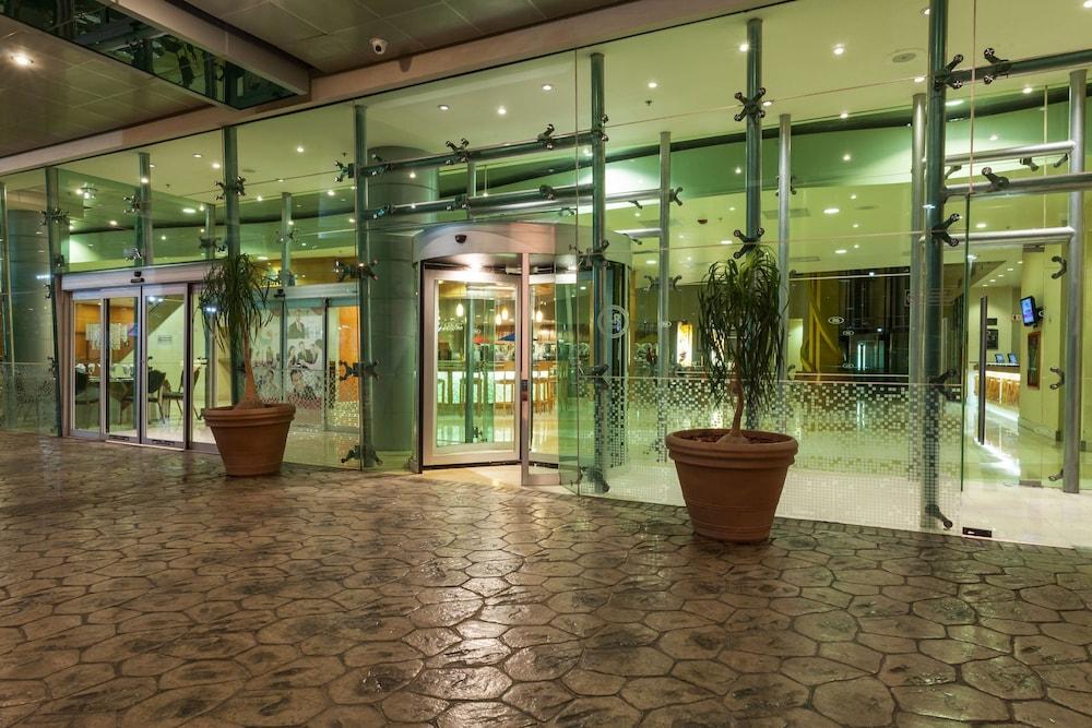 كراون بلازا توريونا باي آيتش جي المنطقة الخارجية