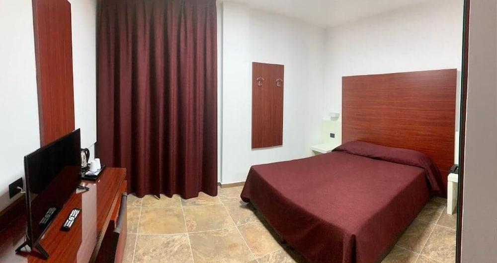 Hotel Tiby