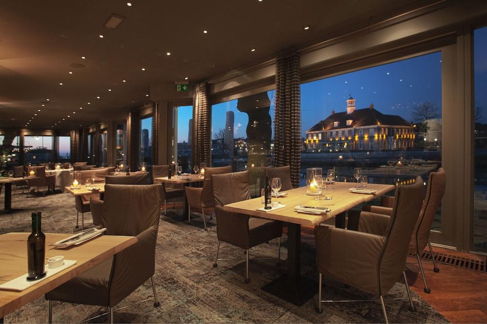 دي زون هوتل آند ريستورانت باي فلاو منطقة الجلوس في الردهة