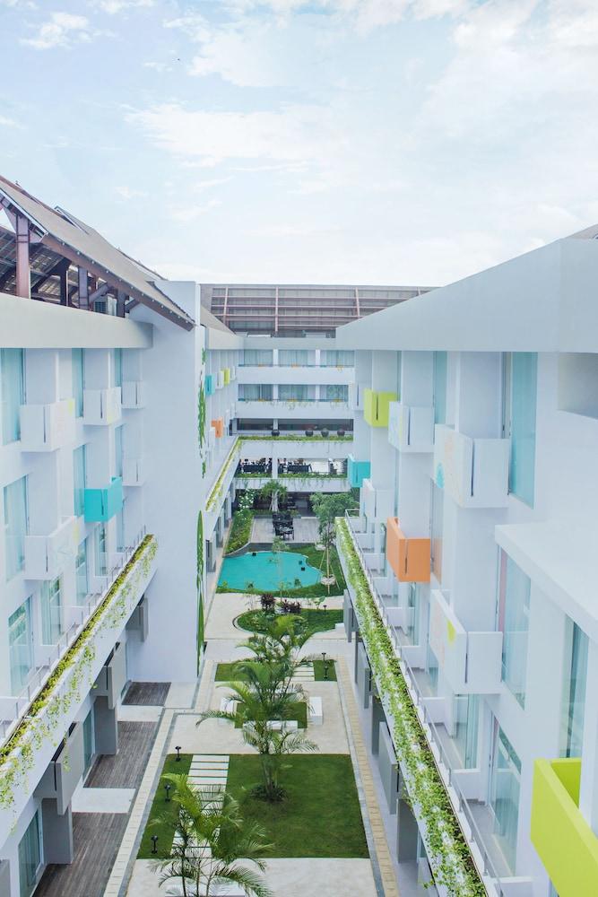 Liberta Resort Benoa Property Grounds