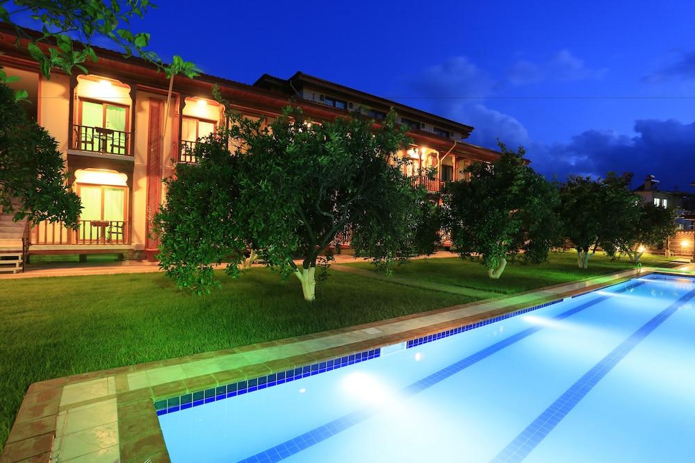 كيرمي أوتومان غوكوفا بوتيك هوتل