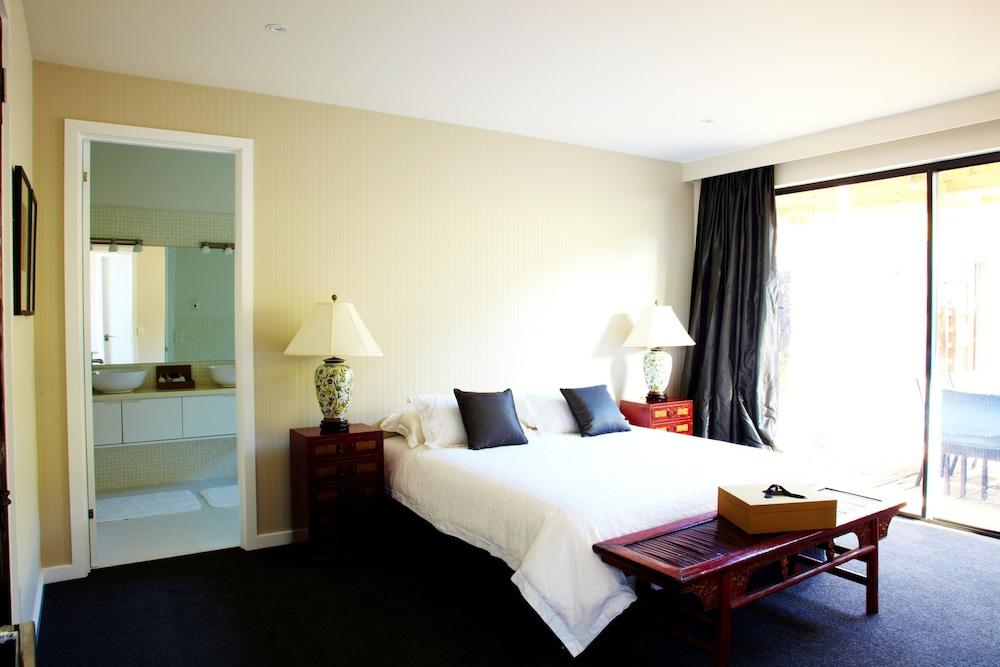 Dragonfly Lodge Room