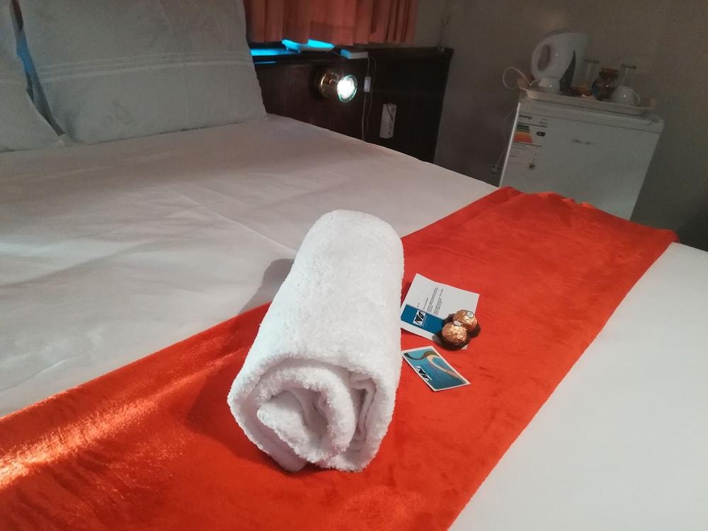 Quadj Guesthouse Room