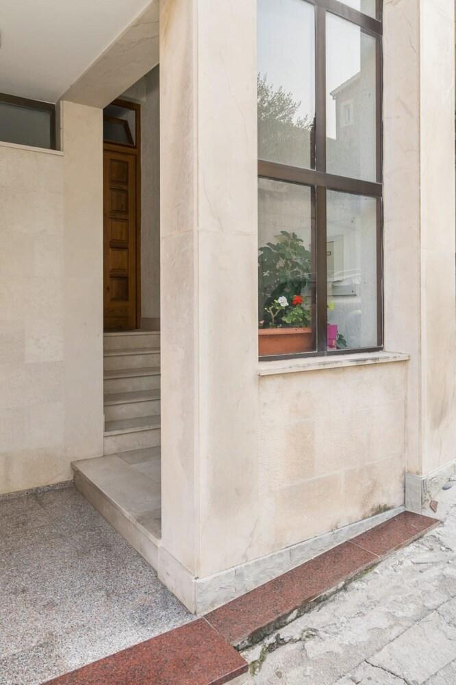 Spacious Apt. With Magnificent sea View & Balcony Exterior