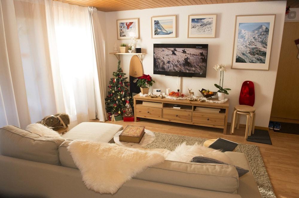 هاوس بيل أير