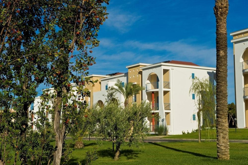 توكاسييلو هوتل فيليدج المنطقة الخارجية