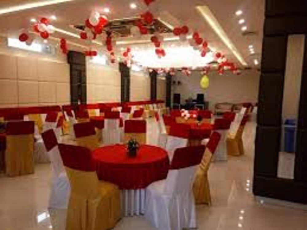 Hotel Royal MJS Pinjore Reception