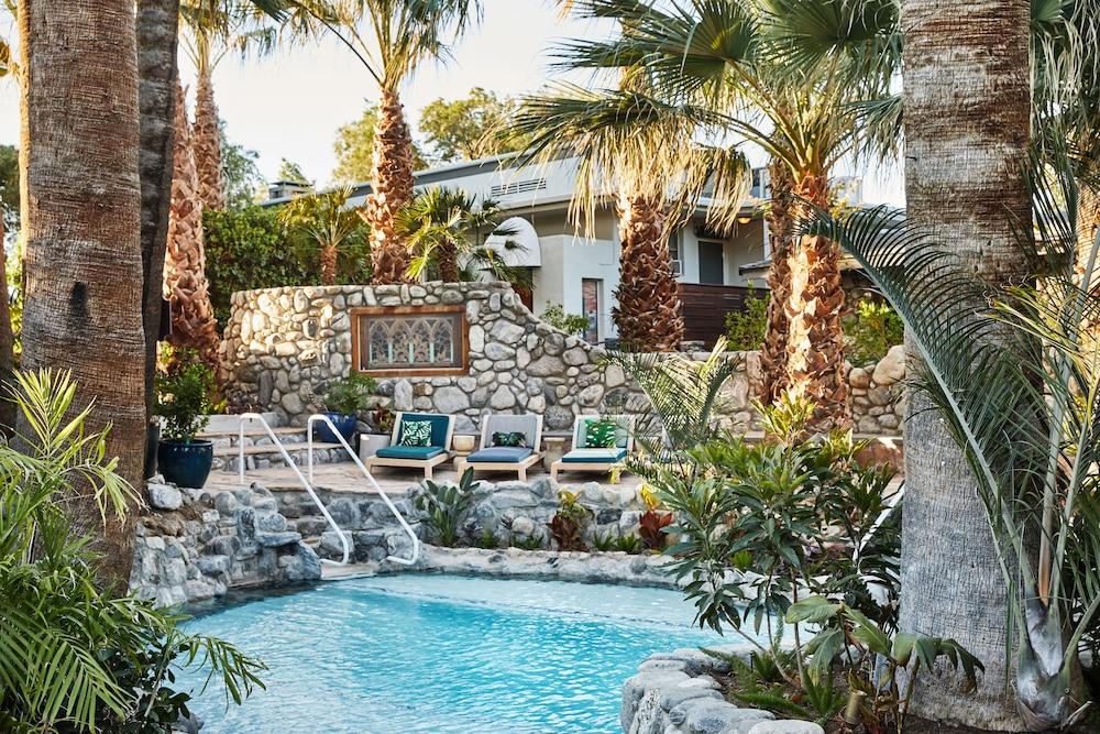 تو بانش بالمز سبا ريزورت - للبالغين فقط حمام سباحة مكشوف