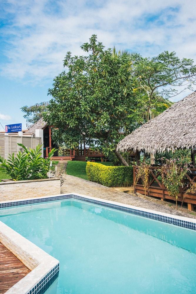 Ocean View Apartments Outdoor Pool