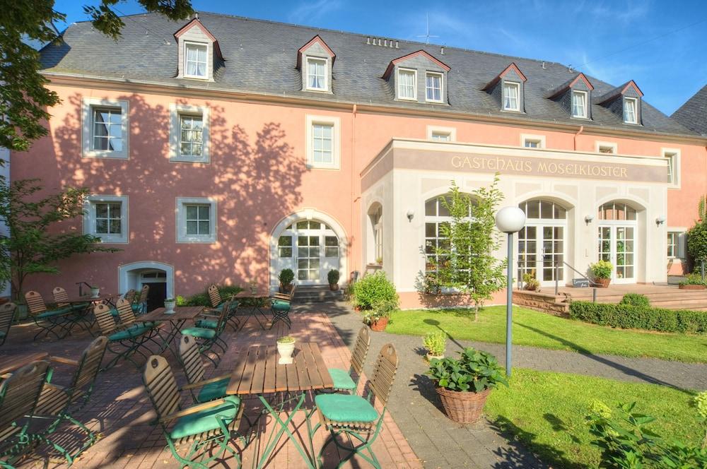 غيستهاوس موزلكلوستر