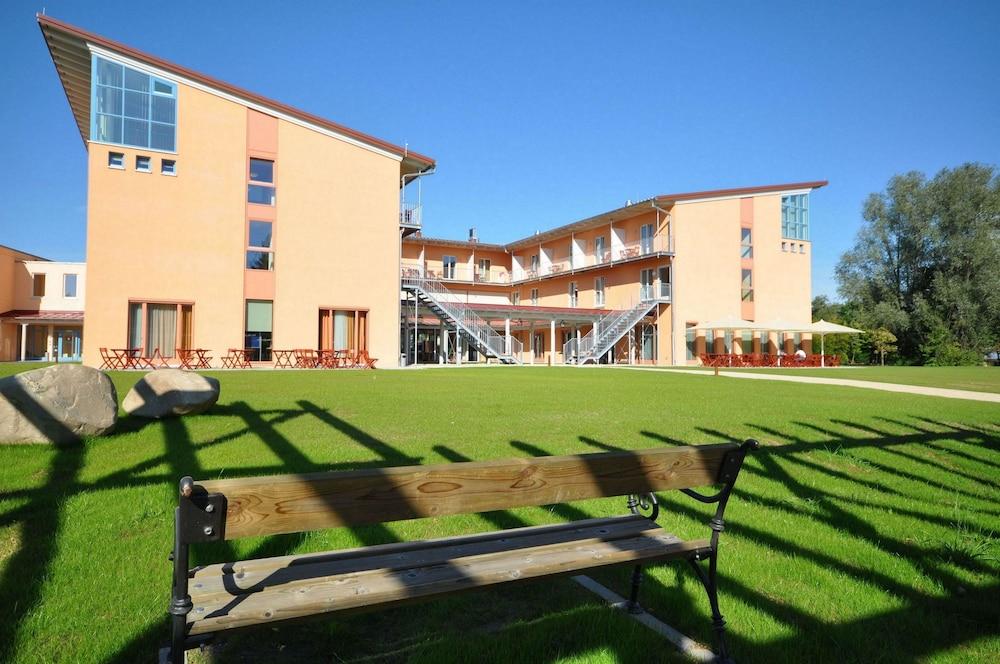 جوفا هوتل كيمبتين المنطقة الخارجية