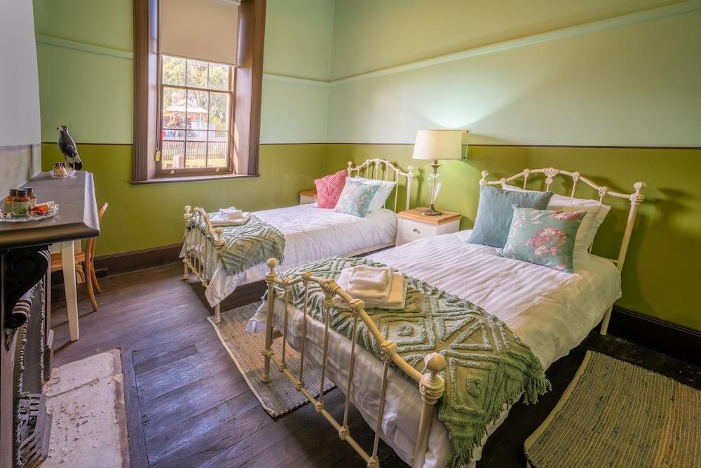 Post Office Residence Room