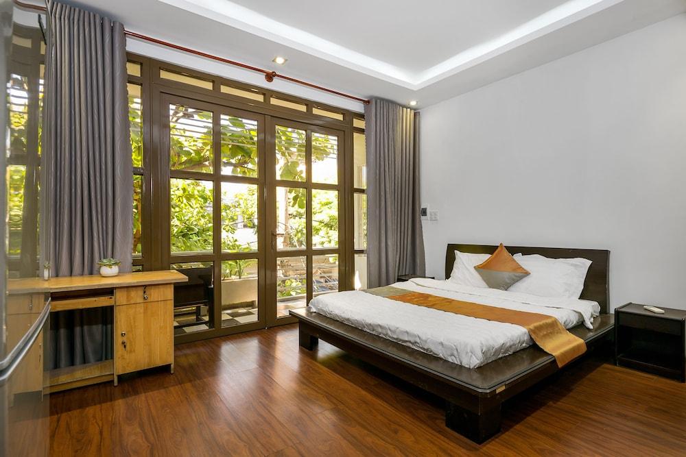 T P House Room