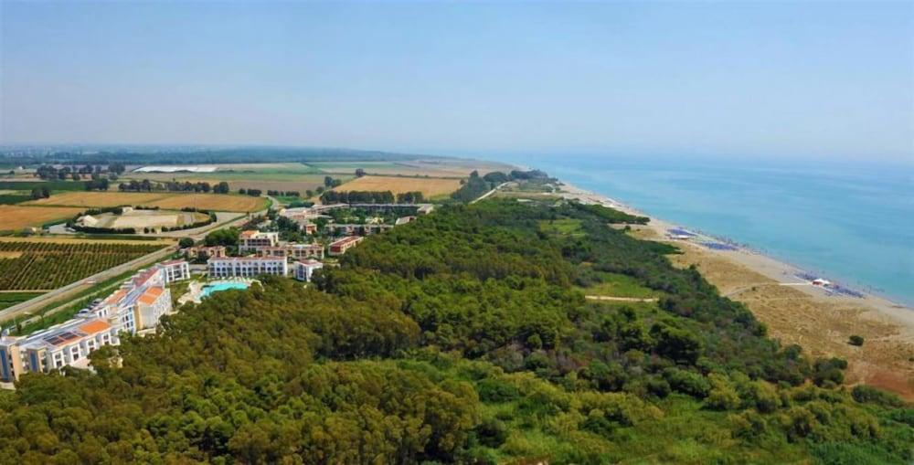 توكاسييلو هوتل فيليدج منظر من الجو