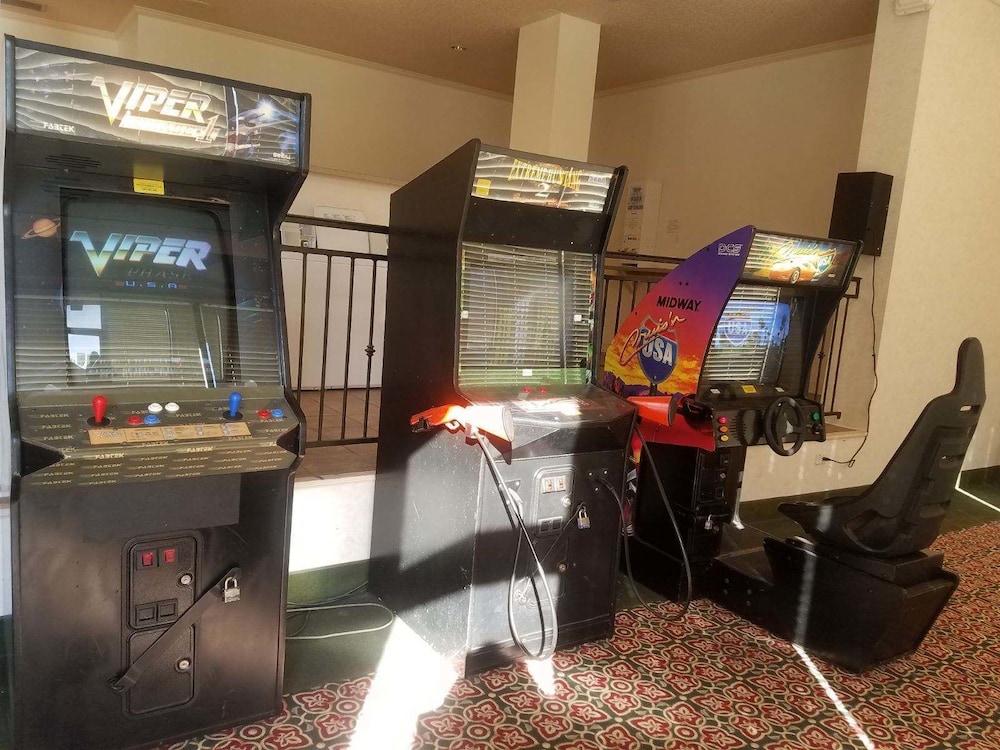 فير بريدج هوتل آند كونفرانس سنتر ياكيما غرفة الألعاب