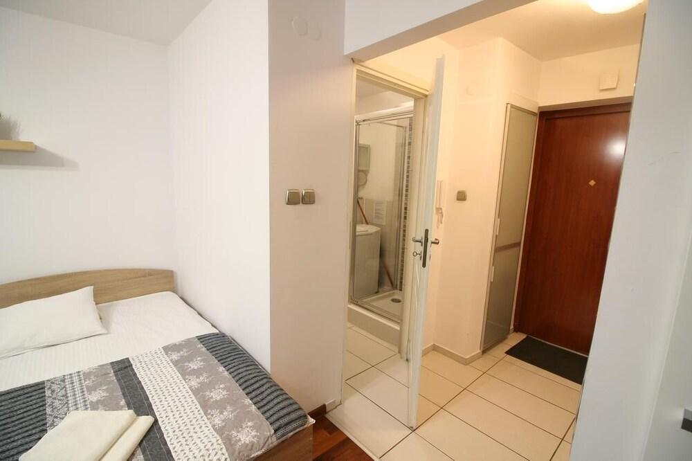 Apartamenty Varsovie Twarda Room