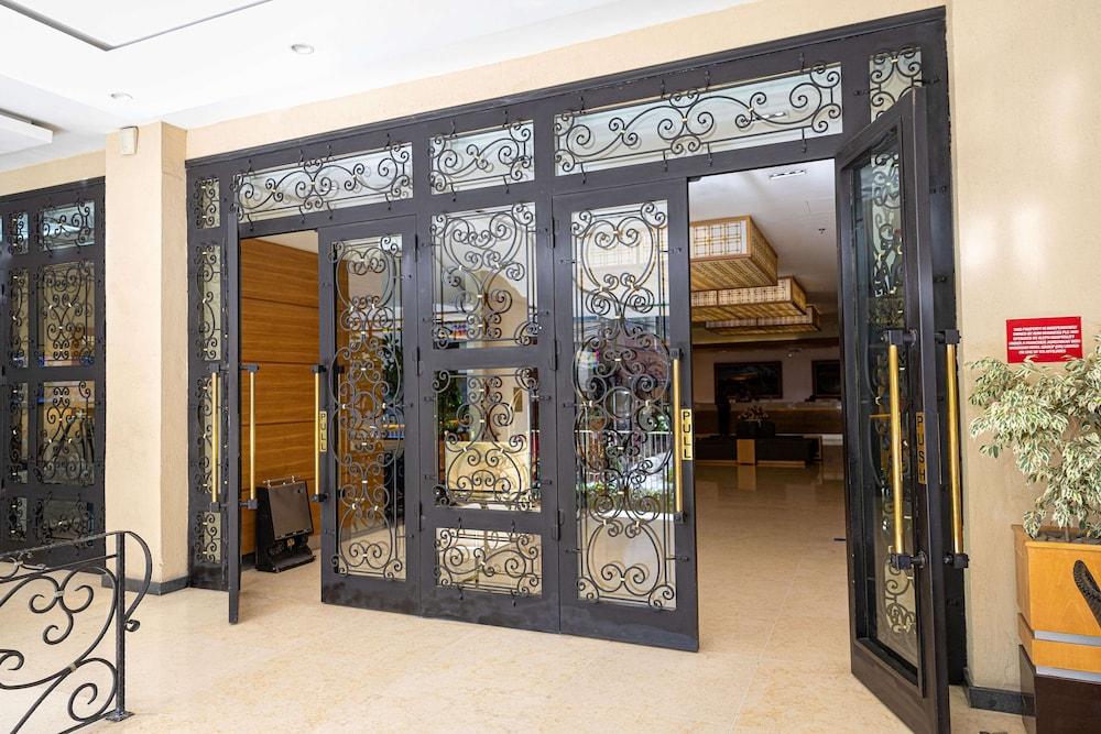 رامادا أديس، أديس أبابا