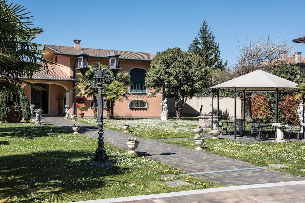 فندق فيلا فوسكاريني المنطقة الخارجية