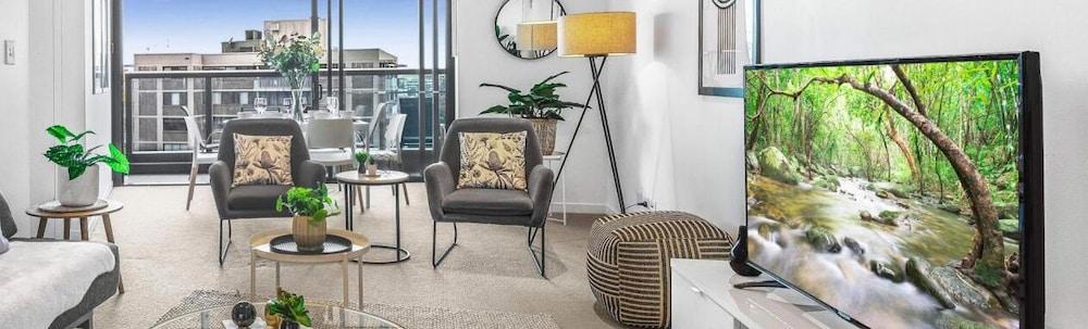 32بد روم لاكشري سكاي تاور  -سي بي ا -بول -جايم  نيتفليكس غرفة