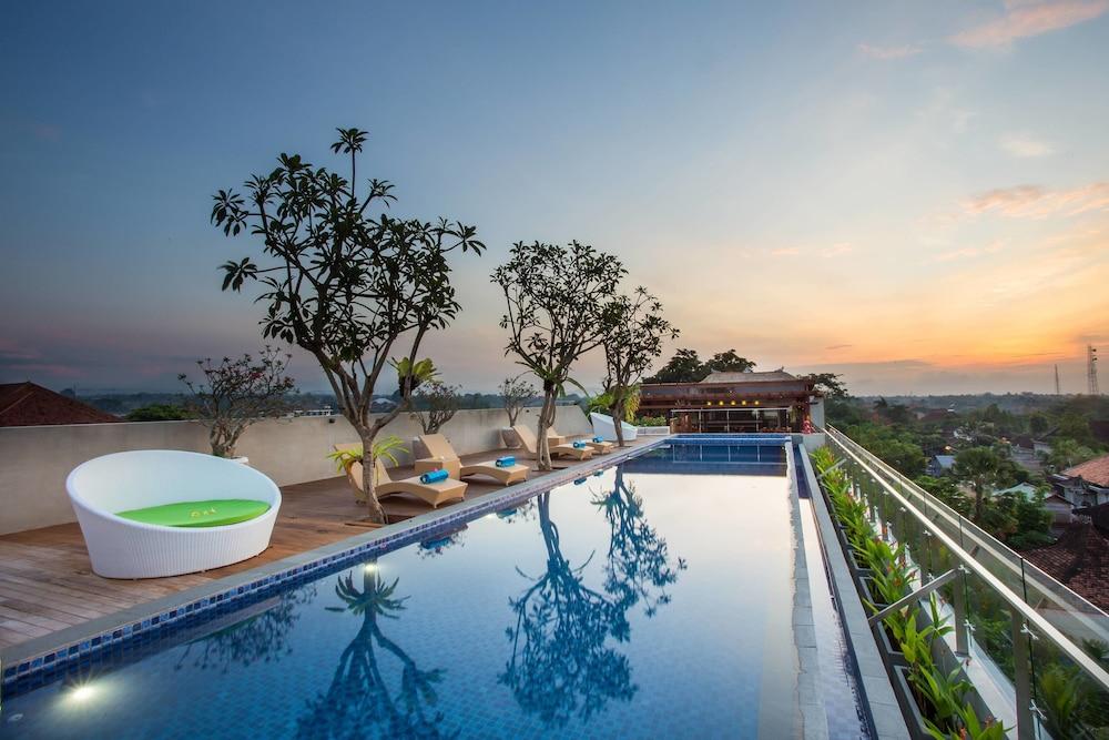 MaxOne Hotels at Ubud Waterslide
