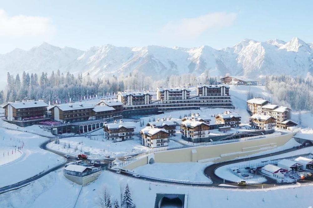 بوليانا 1389 هوتل آند سبا منظر من الجو