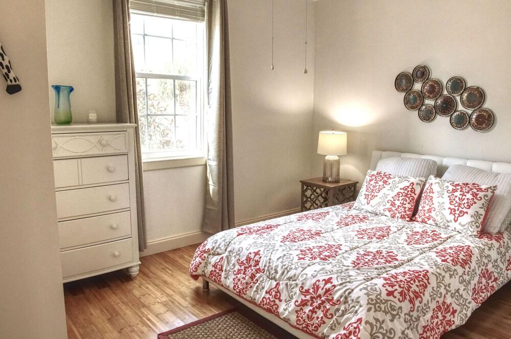 ليك نورما لاكشري ليفينج - كوروناس أزول غرفة