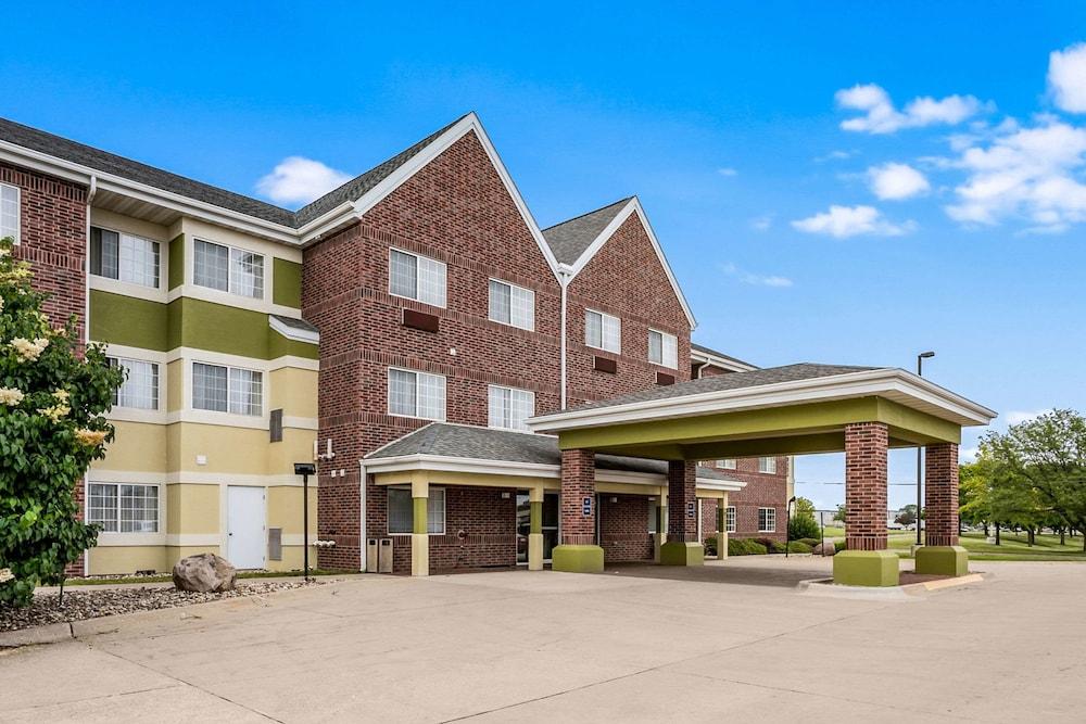 MainStay Suites Cedar Rapids North - Marion Exterior