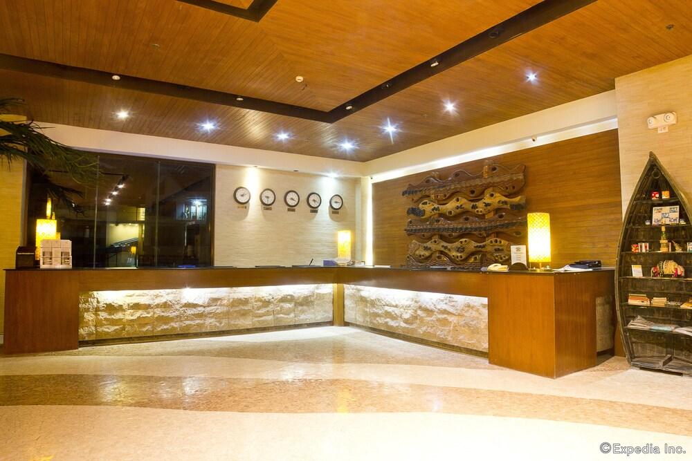 Crown Regency Resort & Convention Center Reception