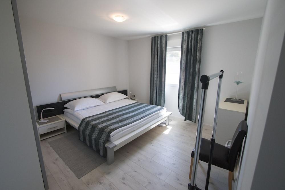Cosy and lovely Villa Trosti with a pool Room