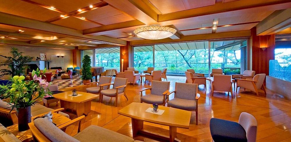 Ryokan Tokiichiyu Lobby Sitting Area
