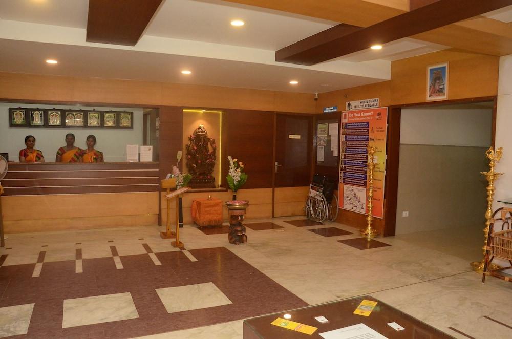 Hotel Kanakabhishegam