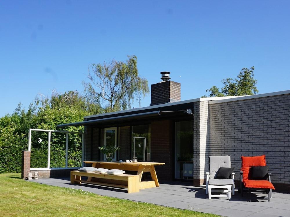 Brilliant Bungalow in Kamperland by the Lake