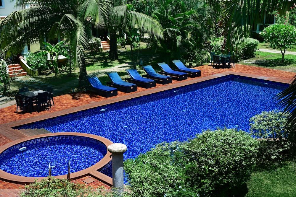 White Square Nirvana, Parra Waterslide
