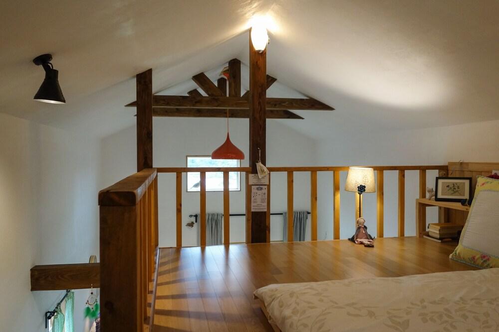 Romantopia Room