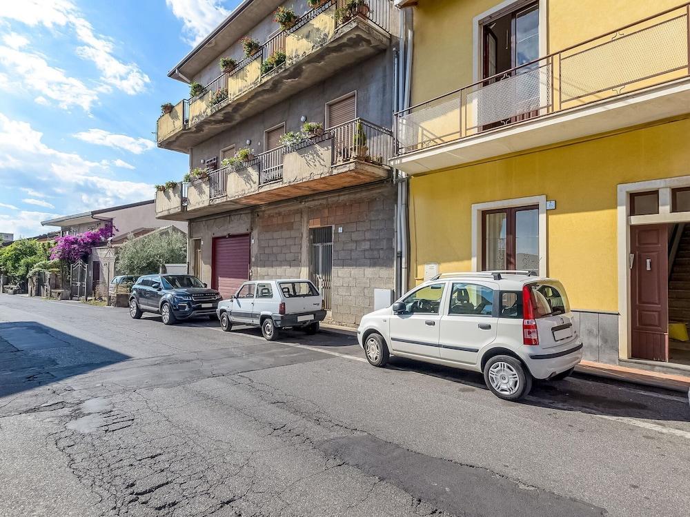 Traditional Holiday Home in Ragalna With Balcony