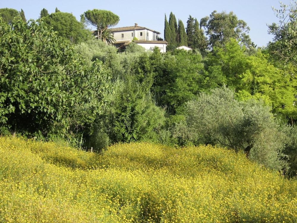 Albergo Montechiari Exterior
